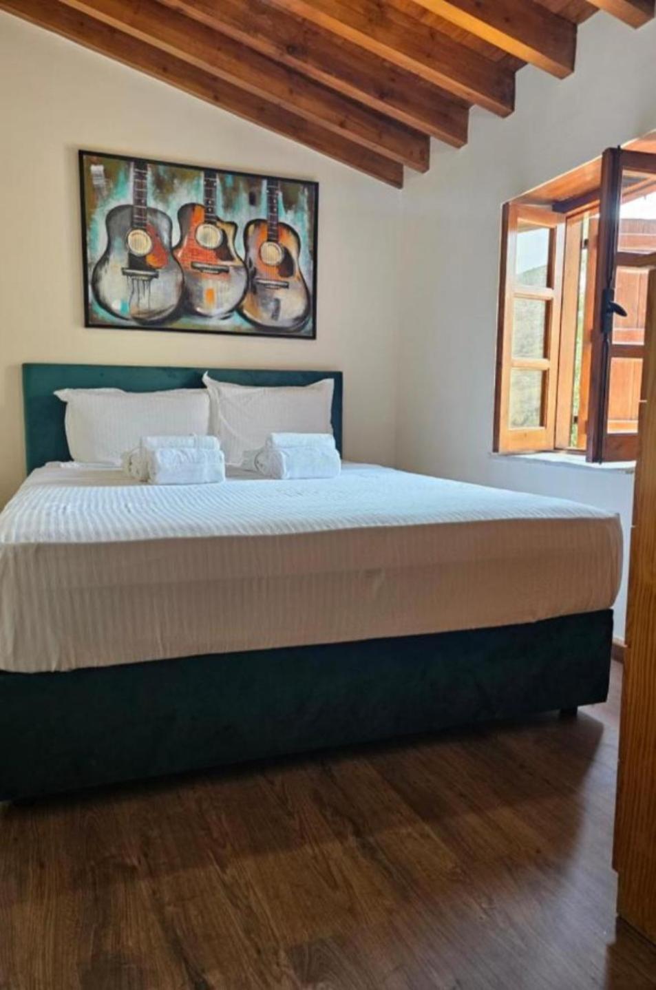 The Stonehouse Suites With Private Bath Spas ลิมาซอล ภายนอก รูปภาพ